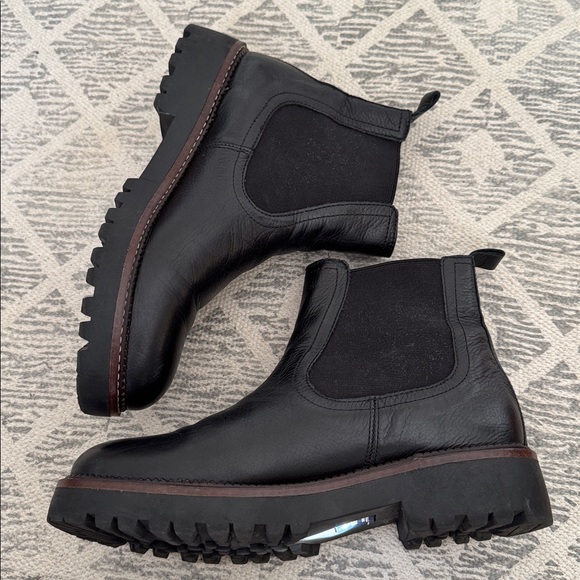 Black leather Chelsea boots - Picture 6 of 12